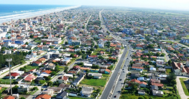 Notícia - Em clima de folia, Rádio Som Maior tem programação direto de Arroio do Silva nesta segunda