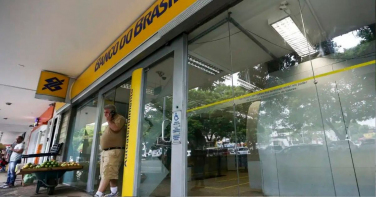 Notícia - Bancos voltam a funcionar após o Ano Novo