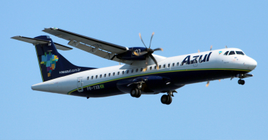 Notícia - Azul já tem avião pronto para aeroporto de SC, mas guerra trava início dos voos