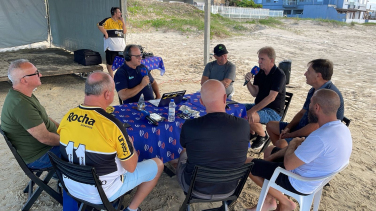Notícia - Em clima de folia, Rádio Som Maior tem programação direto de Arroio do Silva nesta segunda