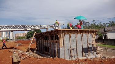 Notícia - Trabalhador fica ferido após ser atingido por furadeira em Criciúma