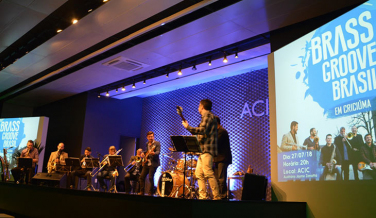 Notícia - Show da Brass Groove Brasil encanta público na Acic
