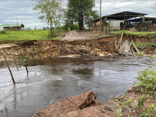 Notícia - Sombrio fica sem água após rompimento na lagoa onde é feita a captação