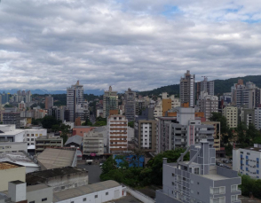 Notícia - Terça-feira com sol entre nuvens e chance de chuva à tarde