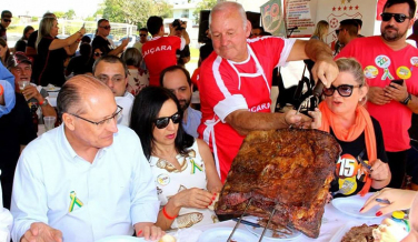 Notícia - Alckmin foi recebido por autoridades e participou do Costelaço em Içara