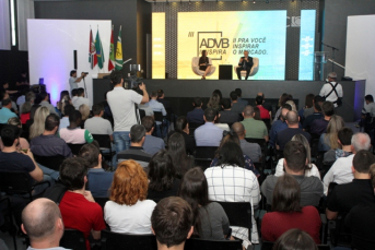 Notícia - Cases de sucesso cativam empresários