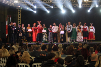 Notícia - Festa das Etnias dá início à sua 30ª edição