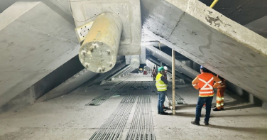 Notícia - Ponte de Laguna segue sob restrição, mas engenheiros descartam novo problema