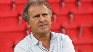 Notícia - Jogos Olímpicos: Zico é furtado em Paris e tem prejuízo milionário