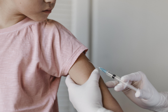 Notícia - [Áudio] Vacinação é aliada fundamental no combate ao aumento de doenças respiratórias em SC, alerta pneumologista