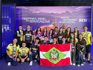 Notícia - Equipe de Criciúma fatura nacional e garante vaga no mundial da F1 in Schools