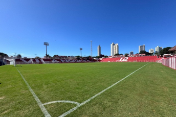 Notícia - Vila Nova x Criciúma - Equipes se enfrentam em duelo de pressão e estreia