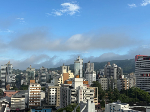 Notícia - [Áudio] Tempo estável e temperaturas amenas para esta quinta-feira 