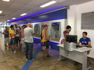 Notícia - Boletos vencidos a partir de R$ 100 podem ser pagos em qualquer banco