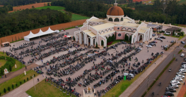 Notícia - Padre vai liderar romaria sobre duas rodas que deve reunir 3 mil motos em SC