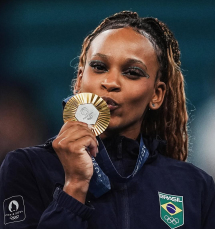 Notícia - Rebeca Andrade estende período sabático até 2026