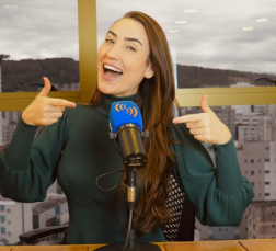 Notícia - Rachel Schneider é a nova apresentadora do 