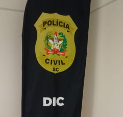 Notícia - Jovem de 20 anos é preso em Araranguá 