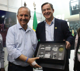 Notícia - Jorginho Mello prestigia AgroPonte 2025 e destaca força do agronegócio catarinense