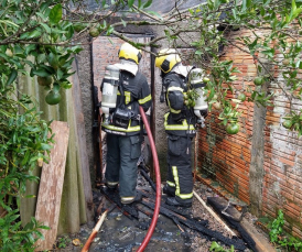 Notícia - Fogo consome lavanderia na Santa Luzia, em Criciúma