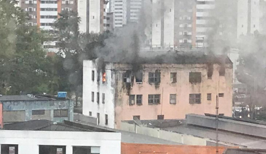 Notícia - Incêndio em prédio próximo ao Terminal Central (VÍDEO)