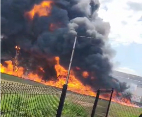 Notícia - (FOTOS E VÍDEOS) Incêndio atinge indústria química no bairro Próspera em Criciúma 