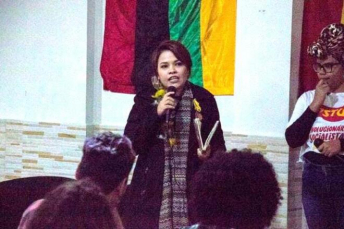 Notícia - Ingrid Assis diz que rebelião é necessária para mudar o modelo atual de estado