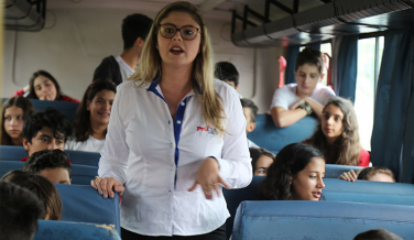 Notícia - Crianças de Içara aprendem sobre direitos do consumidor no cinema