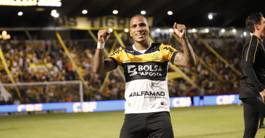 Notícia - Especialista em bola parada: Otero chega ao 40° gol de falta na carreira