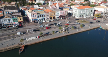 Notícia - Cidade de SC com 45 km de orla abre processo seletivo com salários acima de R$ 8 mil