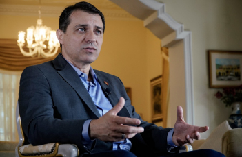 Notícia - PESQUISA IPC: Moisés mantém a maior rejeição entre os pré-candidatos ao Governo em SC