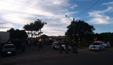 Notícia - Comunidade manifesta-se contra irregularidades de empresa