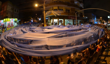 Notícia - Cidade catarinense tem o maior manto de Nossa Senhora do Mundo