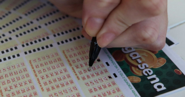 Notícia - Concurso 2977 da Mega-Sena: veja os números sorteados nesta quinta-feira (26)
