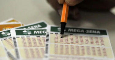 Notícia - Concurso 3027 da Mega-Sena sorteia prêmio de R$ 33 milhões nesta sábado (4)