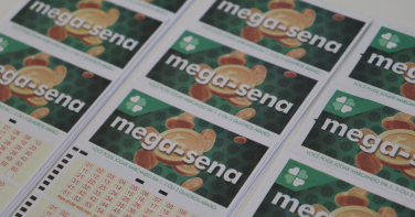 Notícia - Concurso 3040 da Mega-Sena: veja os números sorteados nesta terça-feira (4)