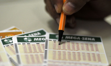Notícia - Concurso 3002 da Mega-Sena sorteia prêmio de 130 milhões nesta quinta-feira (30)