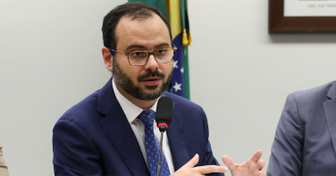 Notícia - Ministro do Empreendedorismo defende reajuste do teto do Simples e do MEI, defasados há oito anos