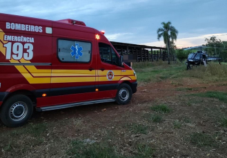 Notícia - Araranguá: homem é hospitalizado após ser arremessado para o alto por uma vaca