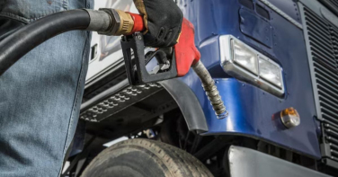 Notícia - Petrobras reajusta preço do diesel em R$ 0,38 por litro