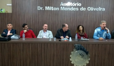 Notícia - Plásticos emitem nota sobre impasse nas negociações