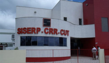 Notícia - [Áudio] Após anos sem diálogo, sindicato celebra reajuste salarial em Criciúma