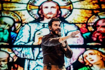 Notícia - Padre Fábio de Melo fará show gratuito em Criciúma