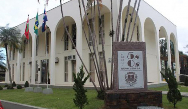 Notícia - Prefeitura e repartições públicas de Nova Veneza terão horário especial na sexta-feira