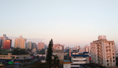 Notícia - Quarta-feira começa com neblina intensa na região