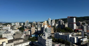 Notícia - Calor aumenta e tempo firme predomina em Criciúma e região