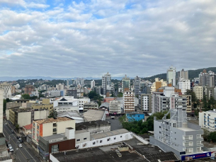 Notícia - Temperatura deve chegar a 43°C neste sábado em Criciúma (ÁUDIO)