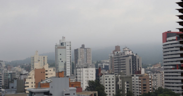 Notícia - Chuva chega em Santa Catarina e reduz as temperaturas nesta semana