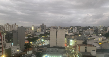 Notícia - [Áudio] Chuva perde força e sol volta a aparecer na quarta-feira em Criciúma e região 