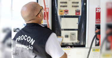 Notícia - Preço abusivo no diesel: Procon autua dois postos em Criciúma